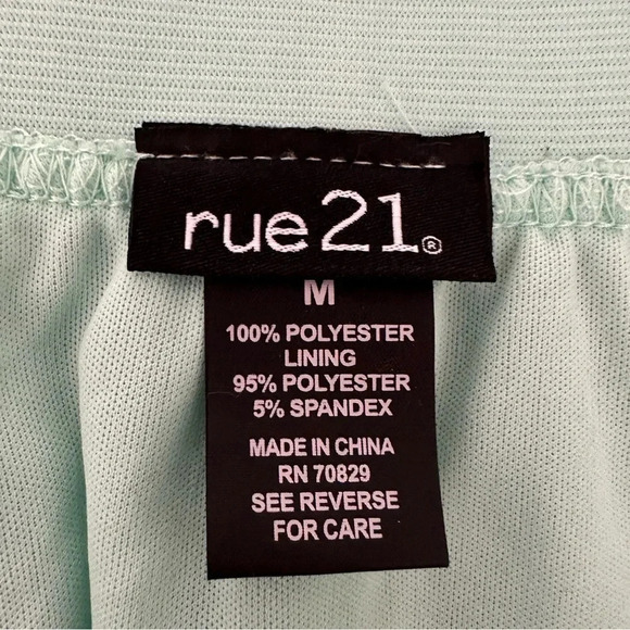 RUE 21 ~ Women’s elastic waist partially lined green tulle skirt size M - Picture 3 of 7